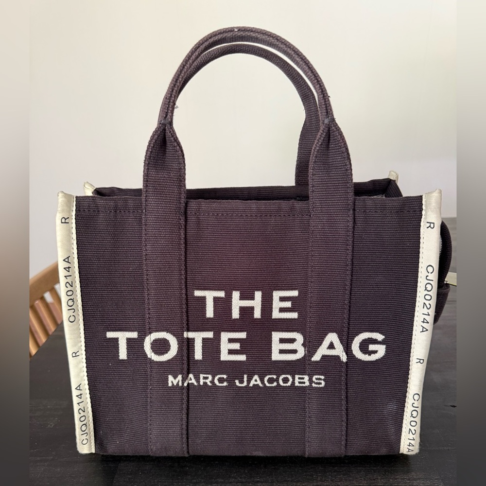 Marc Jacobs The Tote Bag Medium